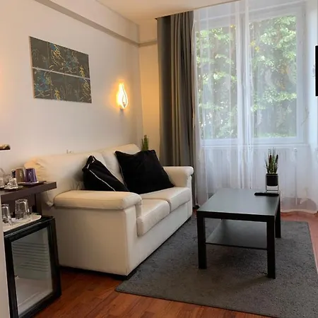 L'embleme - Boutique Szálloda 3*