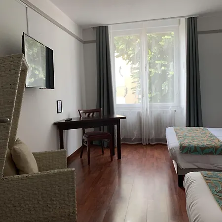 L'embleme - Boutique Hotel Beaurepaire (Isere)